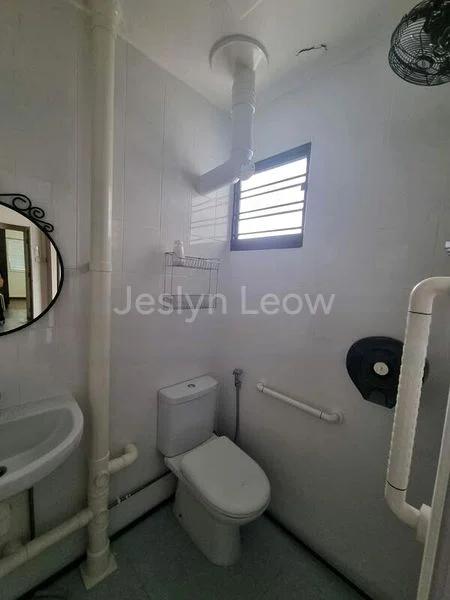 Room (HDB) for Rent in  202 Jurong East Street 21 - Image 1